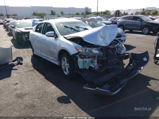 TOYOTA TOYOTA CAMRY SE