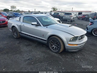 FORD FORD MUSTANG V6