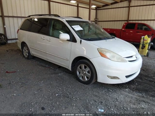 TOYOTA TOYOTA SIENNA XLE