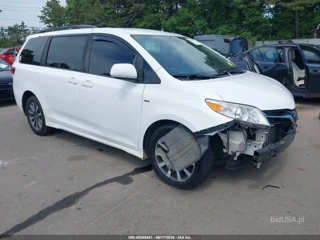 TOYOTA TOYOTA SIENNA LE 7 PASSENGER