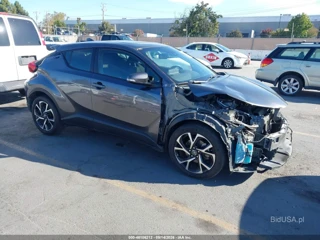 TOYOTA TOYOTA C-HR XLE