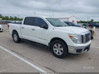 NISSAN NISSAN TITAN SV