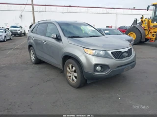 KIA KIA SORENTO LX