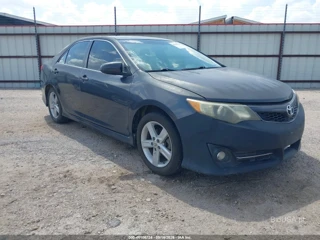 TOYOTA TOYOTA CAMRY SE