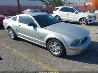 FORD FORD MUSTANG GT DELUXE/GT PREMIUM