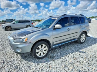 MITSUBISHI OUTLANDER SE