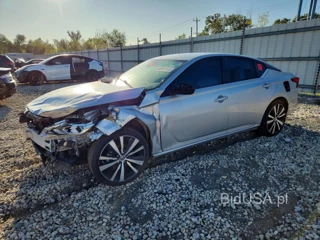 NISSAN ALTIMA SR
