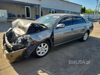TOYOTA AVALON XL