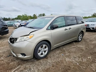 TOYOTA SIENNA L 7-PASSENGER
