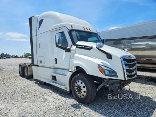 FREIGHTLINER CASCADIA 126