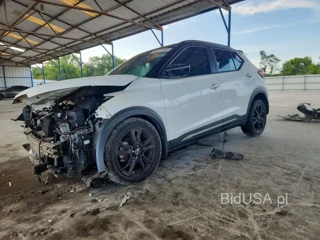 NISSAN KICKS SR