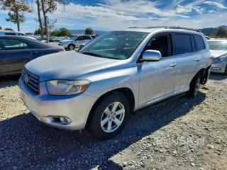 TOYOTA HIGHLANDER SE