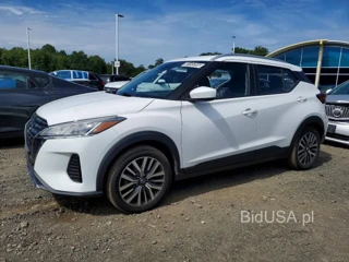 NISSAN KICKS SV