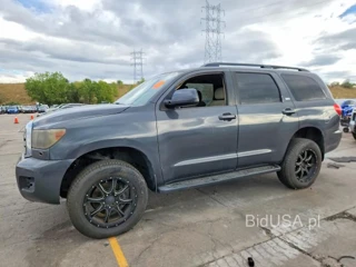 TOYOTA SEQUOIA SR5