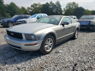 FORD MUSTANG V6 COUPE