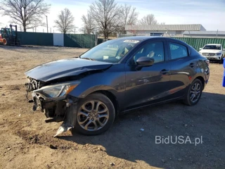 TOYOTA YARIS LE