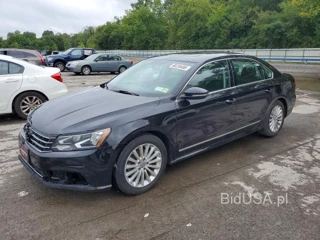 VOLKSWAGEN PASSAT SE