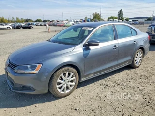 VOLKSWAGEN JETTA SE