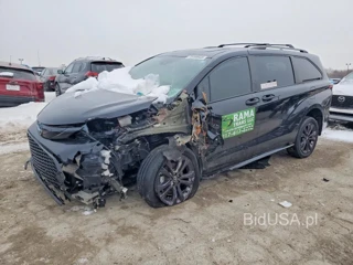 TOYOTA SIENNA XSE