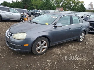 VOLKSWAGEN JETTA SE