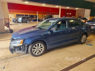 VOLKSWAGEN JETTA SE