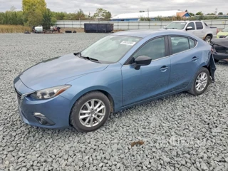 MAZDA 3 GRAND TOURING