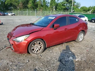 TOYOTA YARIS IA BASE