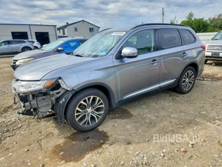 MITSUBISHI OUTLANDER SE