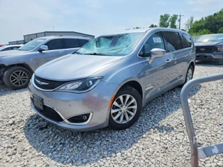 CHRYSLER PACIFICA TOURING PLUS