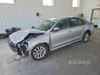 VOLKSWAGEN PASSAT S