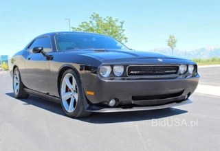 DODGE CHALLENGER SRT-8
