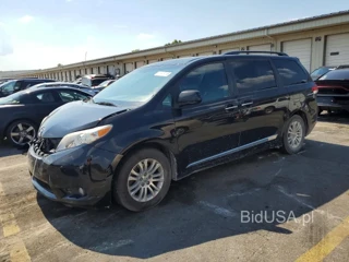 TOYOTA SIENNA XLE 8-PASSENGER