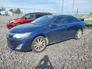 TOYOTA CAMRY XLE