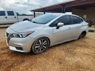 NISSAN VERSA SV