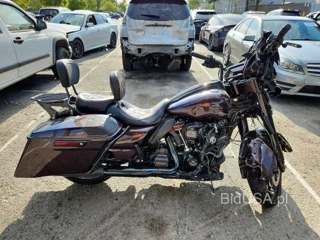 HARLEY-DAVIDSON FLHXSE