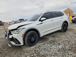 VOLKSWAGEN TIGUAN SEL R-LINE