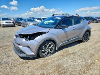 TOYOTA C-HR XLE
