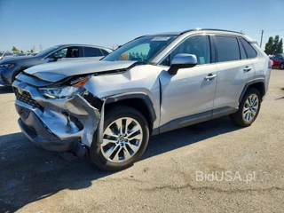TOYOTA RAV4 XLE PREMIUM