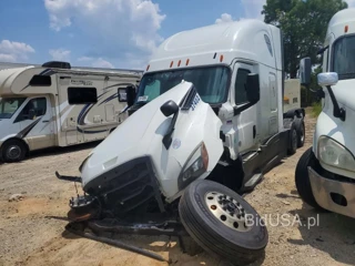 FREIGHTLINER CASCADIA 126 SLEEPER CAB"