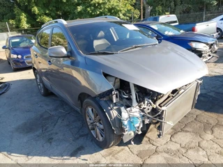 HYUNDAI HYUNDAI TUCSON SE