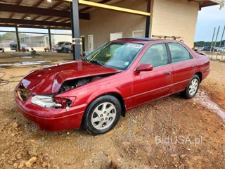 TOYOTA CAMRY XLE V6
