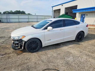 FORD FUSION SE HYBRID