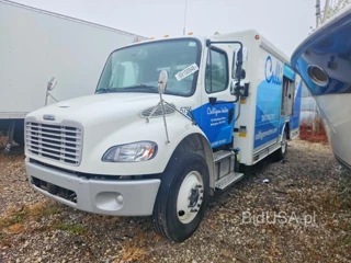 FREIGHTLINER M2 106 MEDIUM DUTY