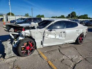 KIA STINGER GT