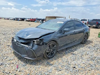 TOYOTA CAMRY XSE