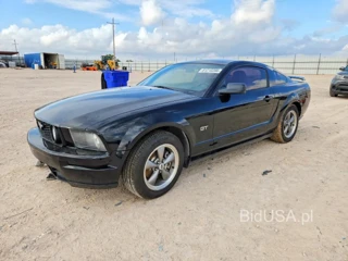 FORD MUSTANG GT