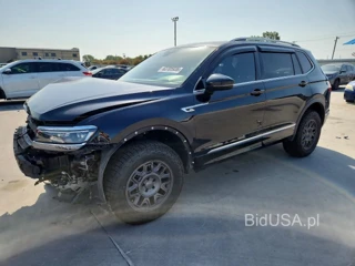 VOLKSWAGEN TIGUAN SEL PREMIUM R-LINE