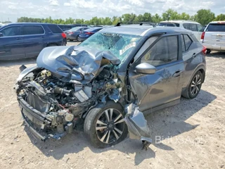 NISSAN KICKS SV
