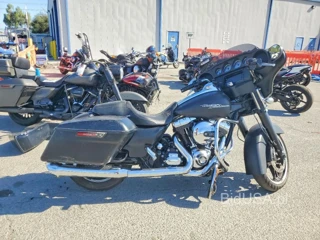 HARLEY-DAVIDSON FLHX STREET GLIDE
