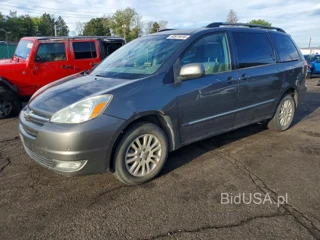 TOYOTA SIENNA XLE LIMITED 7 PASSENGER